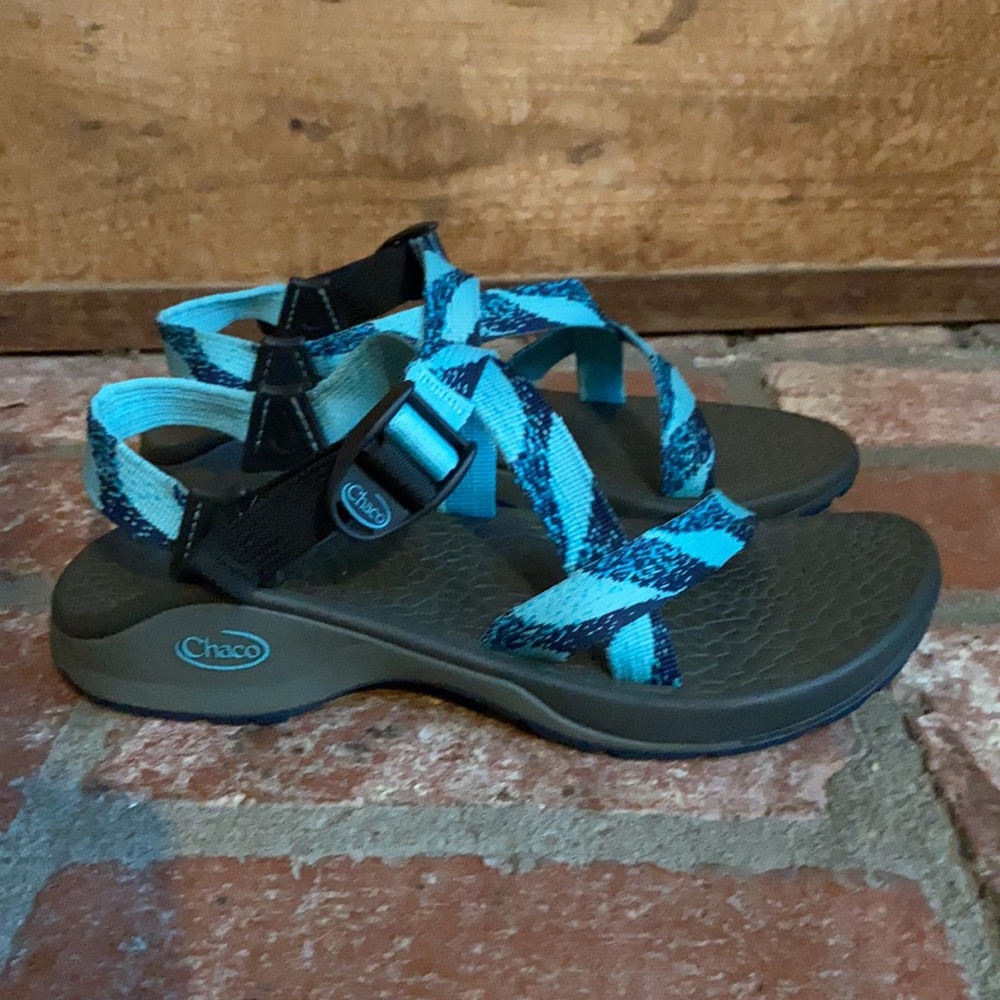 EUC Chaco ZCloud teal sandals.